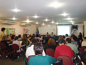 1-CRP-RJ-debate-com-psicologos-do-SEAP-regulamentacao-a-pratica-no-Sistema-Prisional_02-300x225.jpg